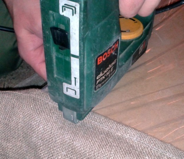 obijanie paneli płótnem