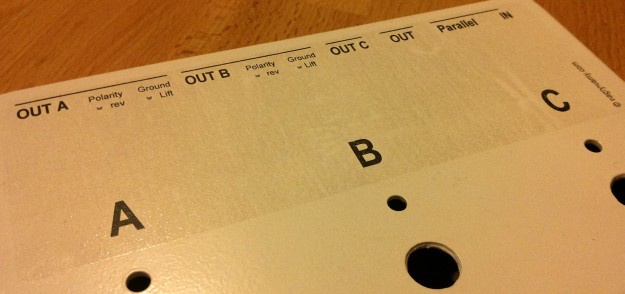 switcher - obudowa z napisami