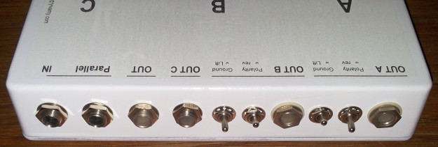 Swtcher przed montażem - widok z przodu